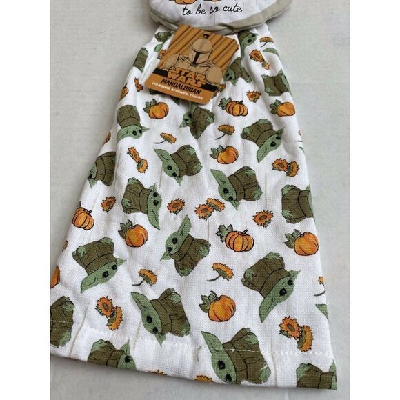 Disney Star Wars The Mandalorian Baby Yoda Hanging Kitchen Towel Thanksgiving - Picture 4 of 6
